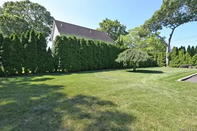 478 Marcy Avenue, Riverhead, NY 11901 - Photo 33