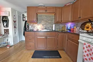 478 Marcy Ave, Riverhead, NY 11901 - Photo 7