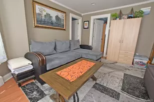 478 Marcy Ave, Riverhead, NY 11901 - Photo 19