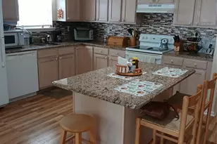 5127 Village Cir E, Manorville, NY 11949 - Photo 9