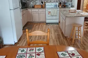 5127 Village Cir E, Manorville, NY 11949 - Photo 7