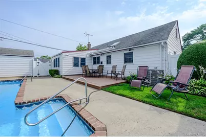 750 Durham Road, East Meadow, NY 11554 - Photo 23