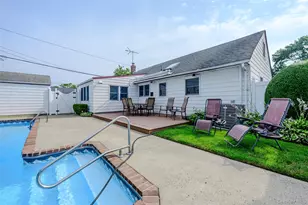 750 Durham Rd, East Meadow, NY 11554 - Photo 23