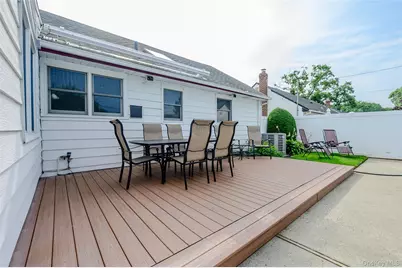 750 Durham Road, East Meadow, NY 11554 - Photo 25