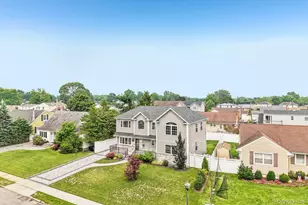 1063 Barrie Ave, Wantagh, NY 11793 - Photo 33