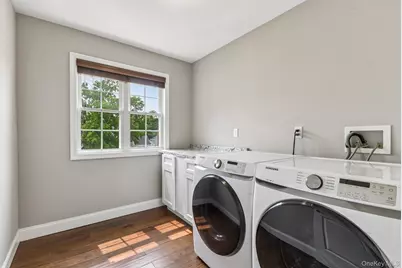 1063 Barrie Avenue, Wantagh, NY 11793 - Photo 23