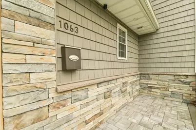 1063 Barrie Avenue, Wantagh, NY 11793 - Photo 3