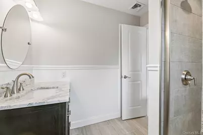 1063 Barrie Avenue, Wantagh, NY 11793 - Photo 11