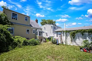 218 Venetian Blvd, Lindenhurst, NY 11757 - Photo 37