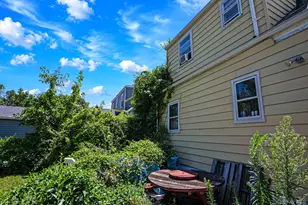 218 Venetian Blvd, Lindenhurst, NY 11757 - Photo 35