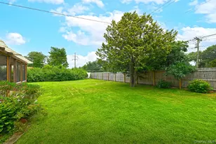 10 Linford Ln, Melville, NY 11747 - Photo 29