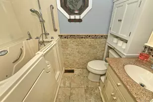10 Linford Ln, Melville, NY 11747 - Photo 19