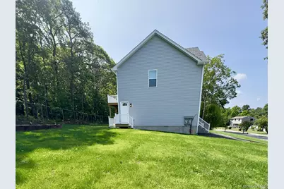 25 Walnut Street, Coram, NY 11727 - Photo 19