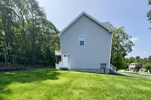 25 Walnut St, Coram, NY 11727 - Photo 19