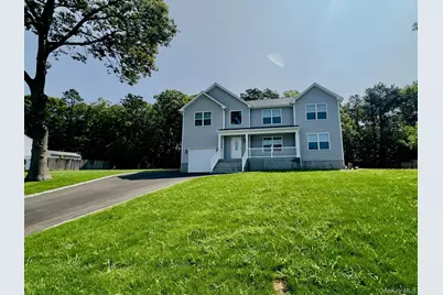 25 Walnut Street, Coram, NY 11727 - Photo 17