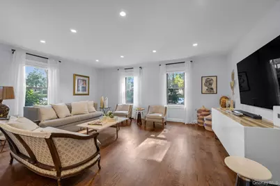 15 Parkwold Drive W, Valley Stream, NY 11580 - Photo 3