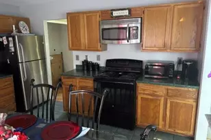 107 Constable Dr, Riverhead, NY 11901 - Photo 5