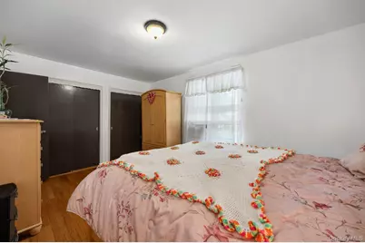 2745 Woodhull Avenue, Bronx, NY 10469 - Photo 17