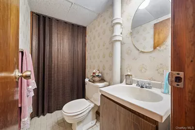 2745 Woodhull Avenue, Bronx, NY 10469 - Photo 35
