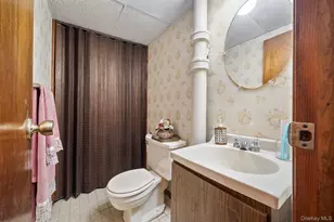 2745 Woodhull Ave, Bronx, NY 10469 - Photo 35