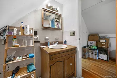 2745 Woodhull Avenue, Bronx, NY 10469 - Photo 29