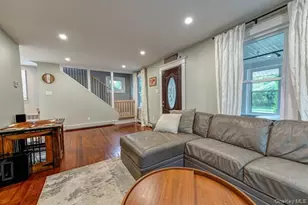 116 Railroad Ave, Saint James, NY 11780 - Photo 5