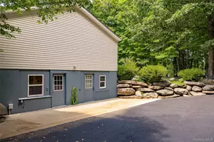 142 Mill St, Wallkill, NY 12589 - Photo 27