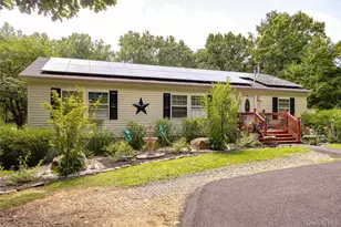 142 Mill St, Wallkill, NY 12589 - Photo 3