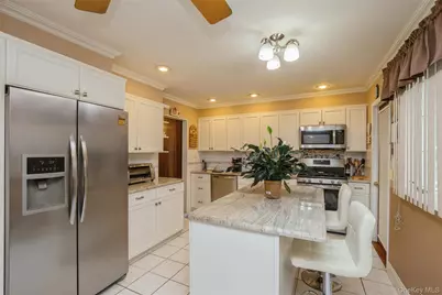 26 Dartmouth Drive, Deer Park, NY 11729 - Photo 3