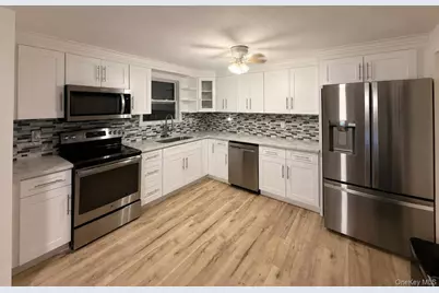 65 Biscayne Drive, Selden, NY 11784 - Photo 3