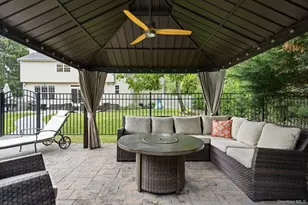4 Patricks Way, Saint James, NY 11780 - Photo 5