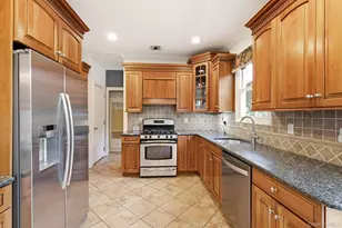 4 Patricks Way, Saint James, NY 11780 - Photo 17