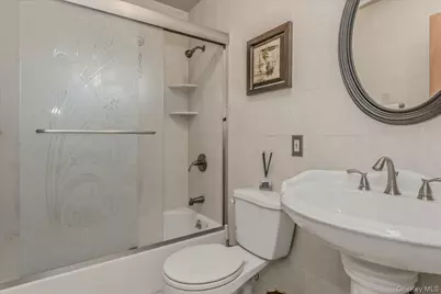 10752 Remington Street, Jamaica, NY 11435 - Photo 15