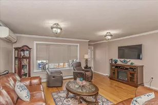 10752 Remington St, Jamaica, NY 11435 - Photo 5