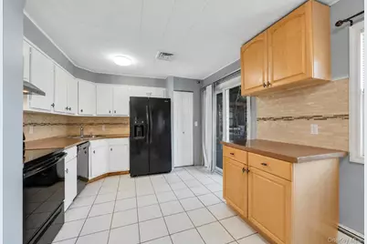 12 Handy Lane, Medford, NY 11763 - Photo 23