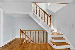 227 Calhoun Ave, Bronx, NY 10465 - Photo 9