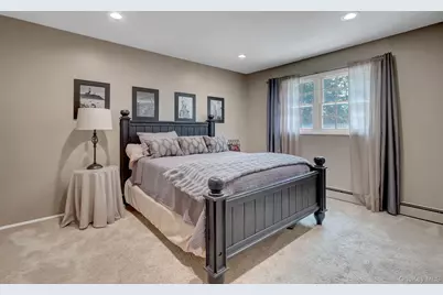 24 Fox Road, East Setauket, NY 11733 - Photo 29