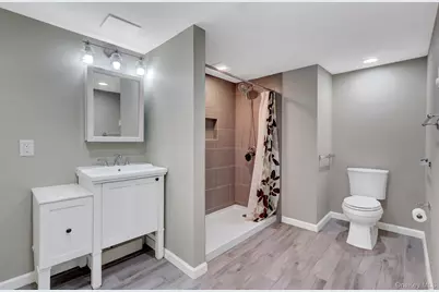 24 Fox Road, East Setauket, NY 11733 - Photo 37