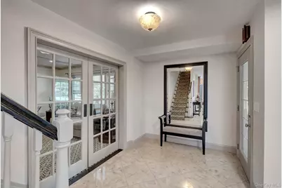 24 Fox Road, East Setauket, NY 11733 - Photo 5