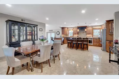 24 Fox Road, East Setauket, NY 11733 - Photo 7