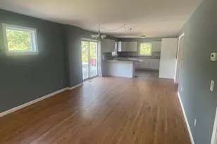 484 N Magee St, Southampton, NY 11968 - Photo 3