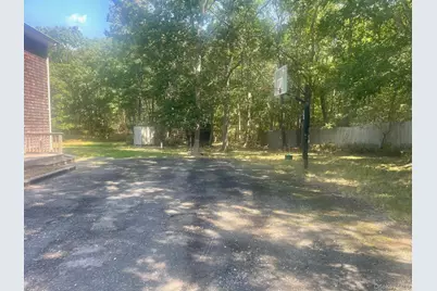 484 N Magee Street, Southampton, NY 11968 - Photo 9