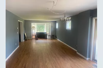 484 N Magee Street, Southampton, NY 11968 - Photo 5
