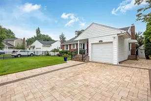 65 Colonial Dr, Farmingdale, NY 11735 - Photo 3