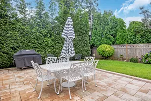 65 Colonial Dr, Farmingdale, NY 11735 - Photo 27