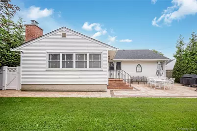 65 Colonial Drive, Farmingdale, NY 11735 - Photo 29