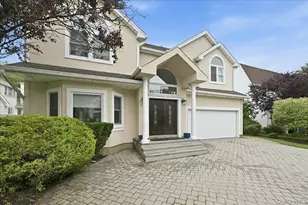 7 Laurel Ln, Old Westbury, NY 11568 - Photo 3