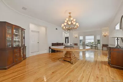 7 Laurel Lane, Old Westbury, NY 11568 - Photo 9