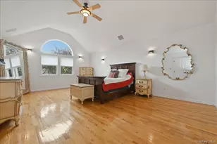 7 Laurel Ln, Old Westbury, NY 11568 - Photo 25