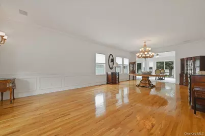 7 Laurel Lane, Old Westbury, NY 11568 - Photo 7